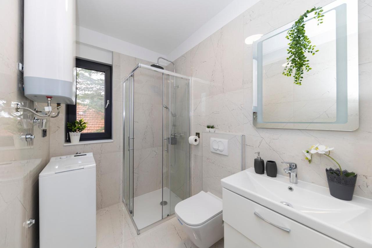 Apartment Marianne , Parking Free , 2 Bedroom & 2 Bathroom , Modern & Cozy Zadar Ngoại thất bức ảnh